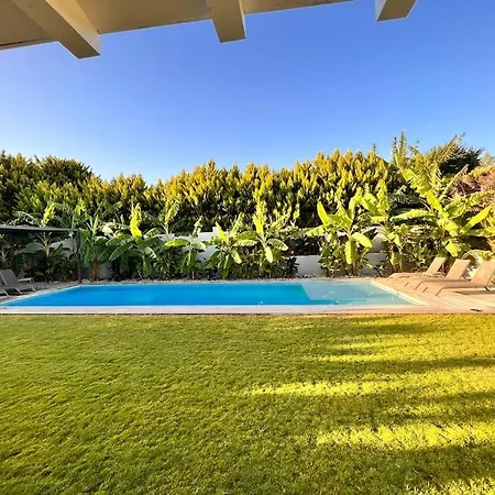 Sakin Ve Huzurlu Bir Tatil Icin… 4*